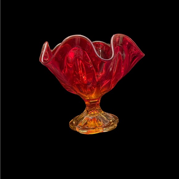 Vintage ~ L.E. Smith Glass ~ Simplicity 6 Petal Footed Vase ~ Amberina Flame - Picture 8 of 9
